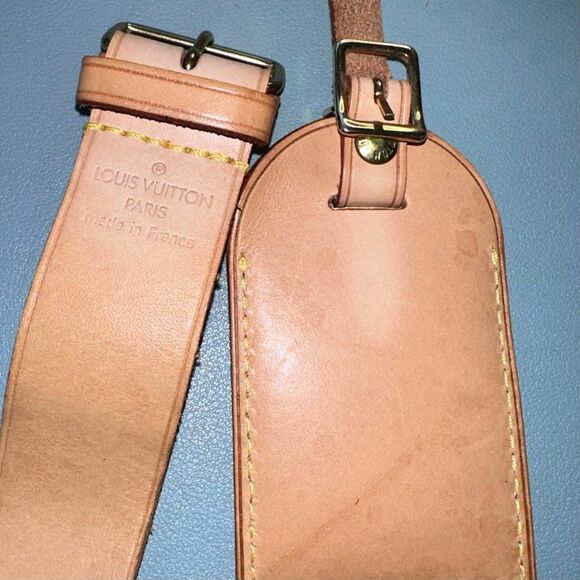 EUC Louis Vuitton Vachetta Luggage Tag & Poignant Set - Picture 4 of 5